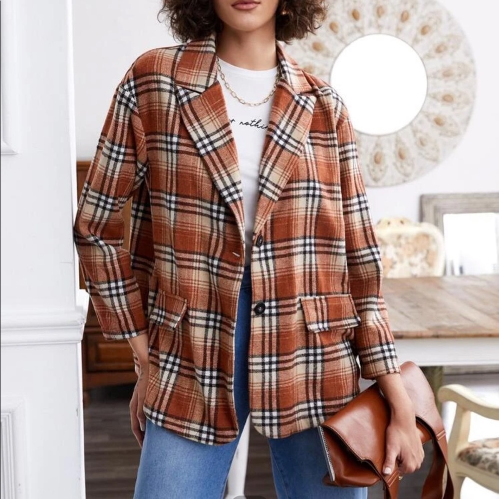 Boxy plaid blazer